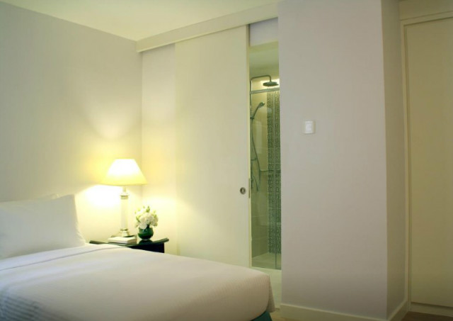 ambassador-row-hotel-suites-by-lanson-place-04.jpg