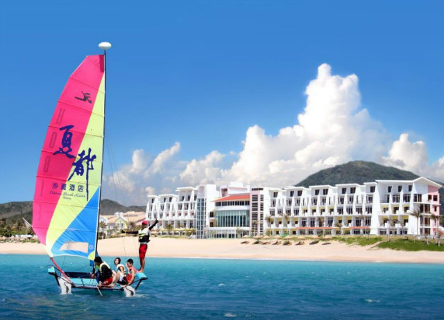 chateau-beach-resort-02.jpg